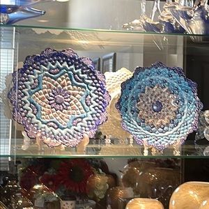 ❗️SOLD❗️Hand painted decorative plates.